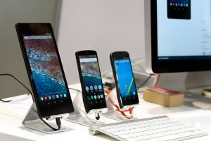 smartphone battery lifespan 