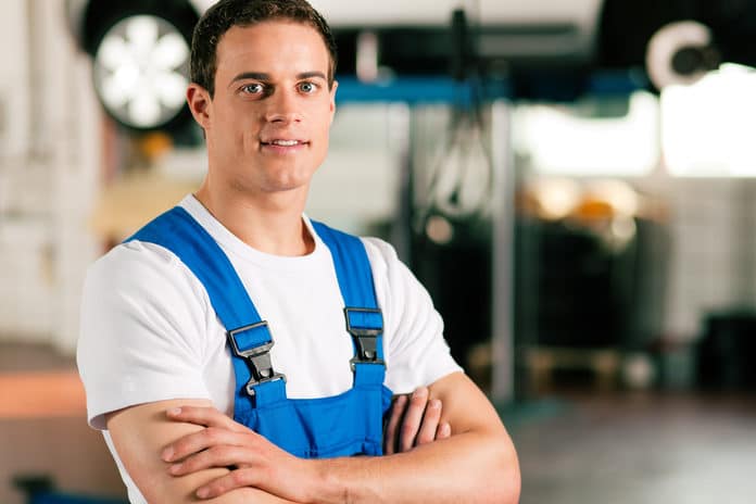 ways to see the voltage of your vehicle Checking the car voltage