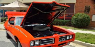 Jumpstarting a car battery with my methods are very easy to be used.